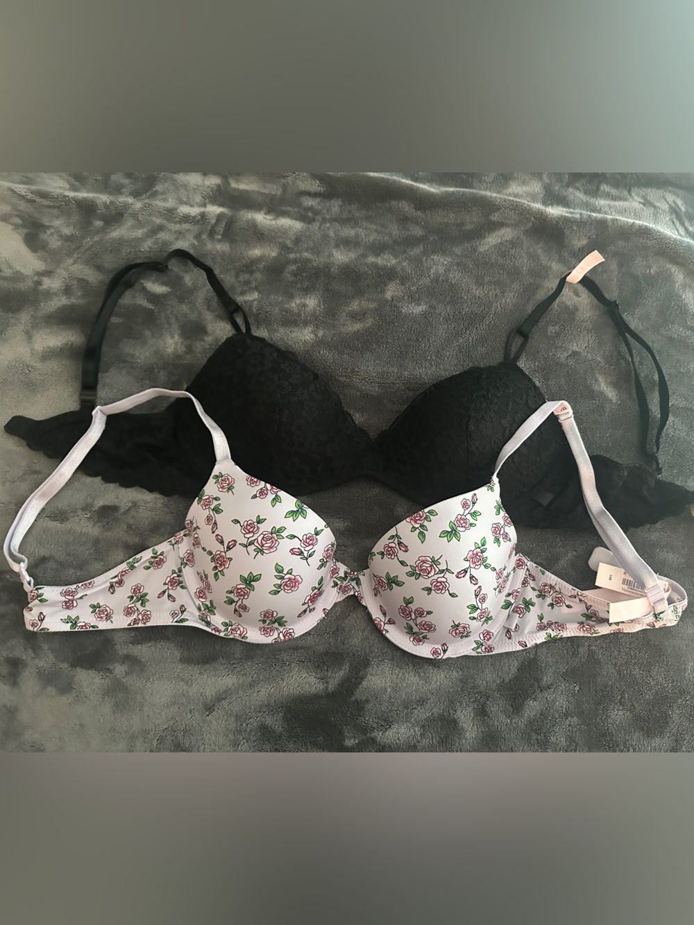 VS Bra BUNDLE🌹 Lilac Floral Lightly Lined T-Shirt + Black Lace Wireless Push Up